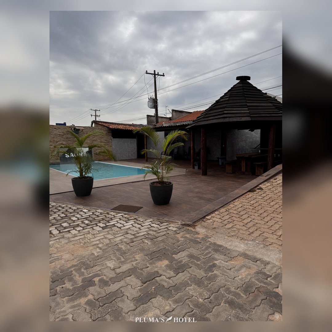 Piscina do hotel
